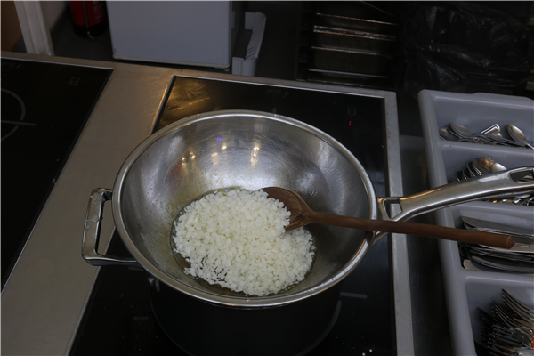 Beeswax melting